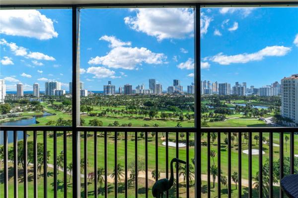 Coronado Tower 1, 20335 W Country Club Dr #1706, Aventura, Florida 33180, image 3