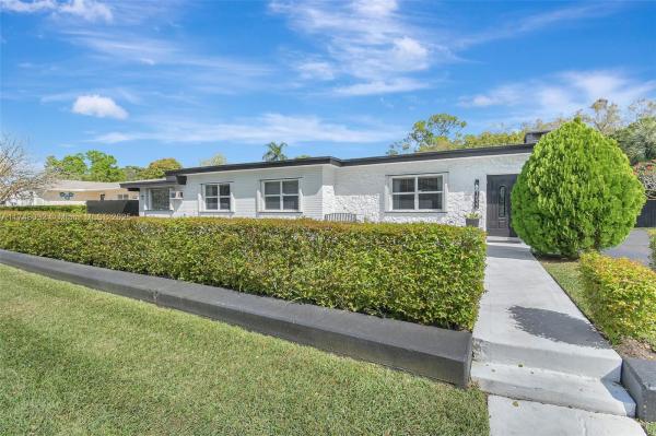 Chula Vista, 1532 SW 30th Ave, Fort Lauderdale, Florida 33312, image 1