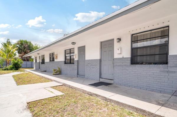 Carver Ranches, 4030 SW 19th St, West Park, Florida 33023, image 1