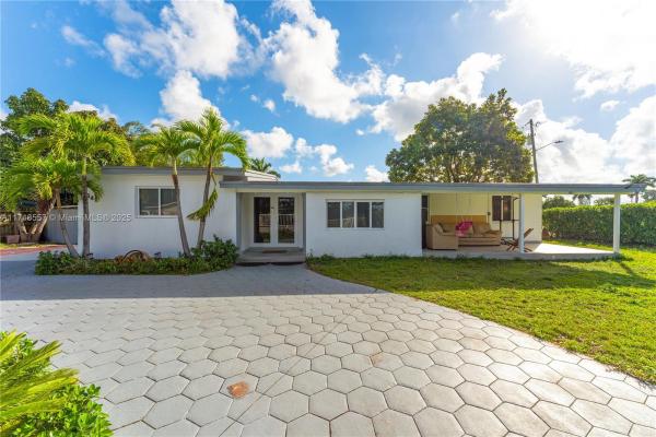Westwood Lakes Residential, 4641 SW 112th Ave, Westwood Lakes, Florida 33165, image 1