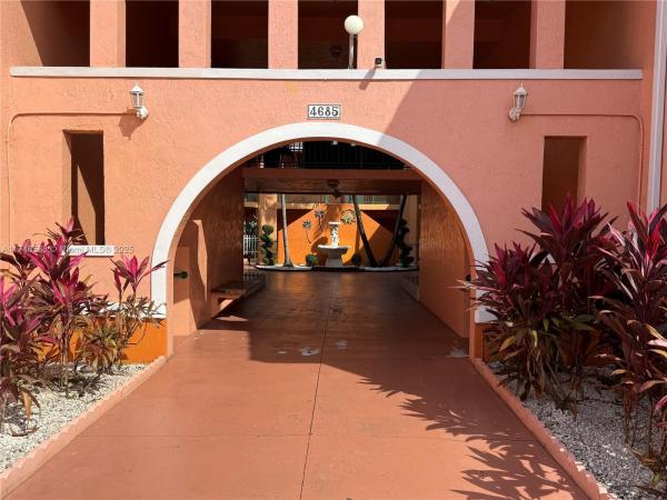Vista Al Lago, 4685 NW 9th St #107, Miami, Florida 33126, image 1