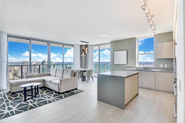 Hyde Beach House, Hollywood, Florida 33019, image 1