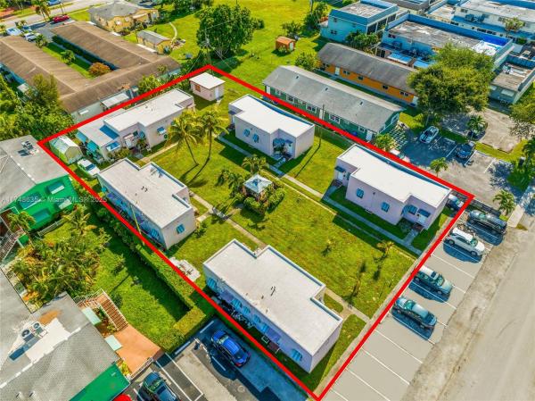 Hollywood Little Ranches, 2432 Taylor St, Hollywood, Florida 33020, image 1