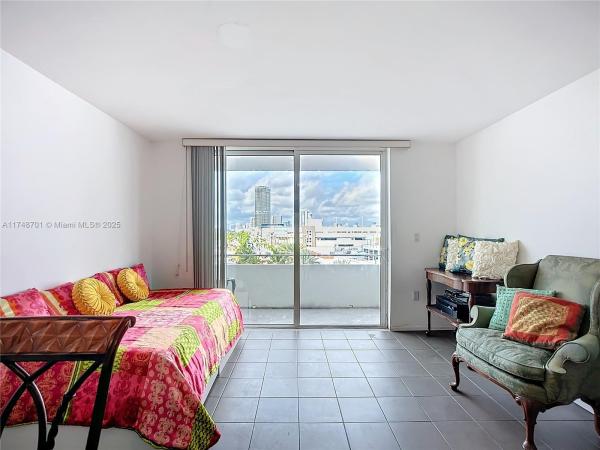 Royal Atlantic, 465 Ocean Dr #701, Miami Beach, Florida 33139, image 3