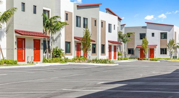 ID Oakland Park, 1001 NE 58th St #C, Oakland Park, Florida 33334, image 1