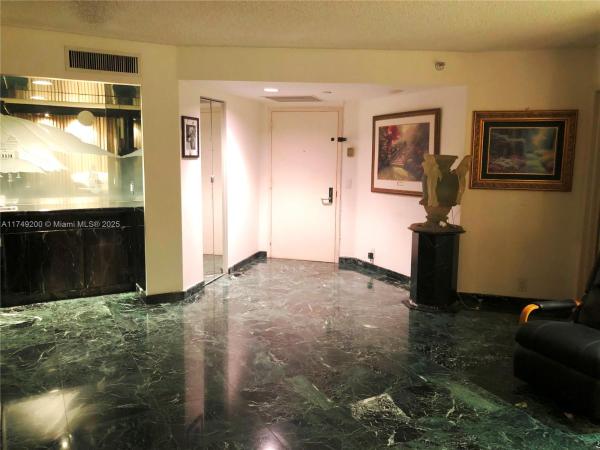 Mystic Pointe Tower 400, 3500 Mystic Pointe Dr #1905, Aventura, Florida 33180, image 1