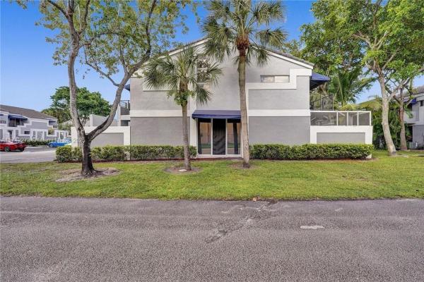 Cross Creek Townhomes, 2326 SW 82nd Ter, North Lauderdale, Florida 33068, image 1