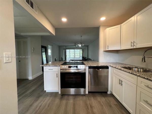 Oriole Golf & Tennis Club 1, 7837 Golf Cir Dr #102, Margate, Florida 33063, image 1