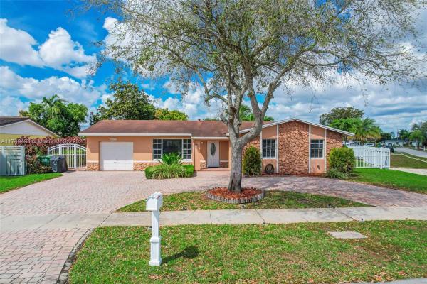 Winston Park, 13415 SW 73rd Ter, Kendale Lakes, Florida 33183, image 1