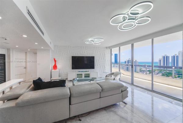 Mystic Pointe Tower 100, 19195 NE 36th Ct #2707, Aventura, Florida 33180, image 1