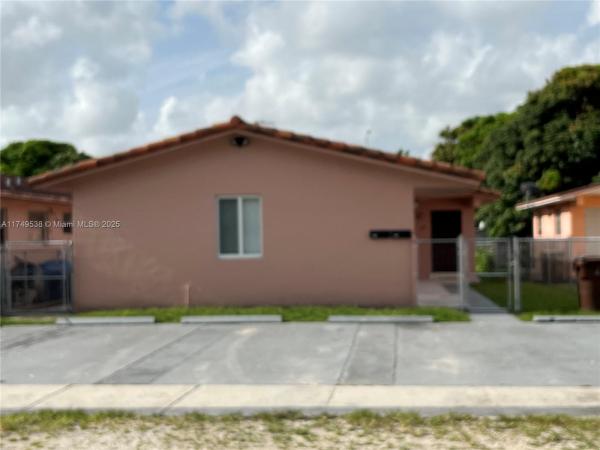 Hialeah Lawn, 626 W 17th St, Hialeah, Florida 33010, image 1