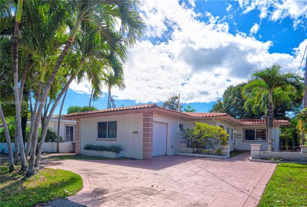 Coral Gables Country Club, 1526 Bird Rd, Coral Gables, Florida 33146, image 1