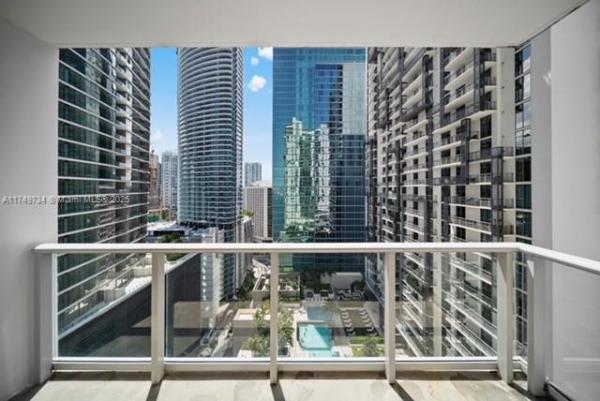 Met 1, 300 S Biscayne Blvd #T-2101, Miami, Florida 33131, image 1