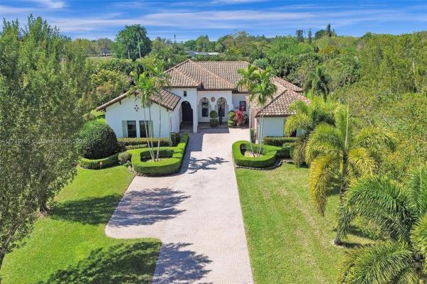 Parkside Estates Of Davie, 4455 Parkside Rd, Davie, Florida 33328, image 1