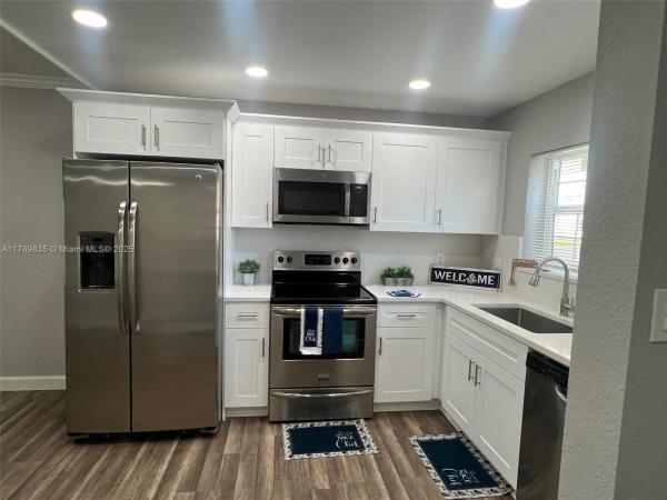 Ambassador Square, 911 Congressional Way #9, Deerfield Beach, Florida 33442, image 1