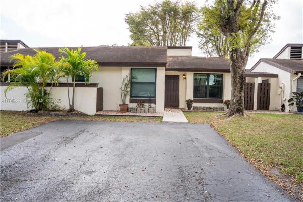 Woodgate East, 12724 SW 68th Ln #12724, Kendale Lakes, Florida 33183, image 1