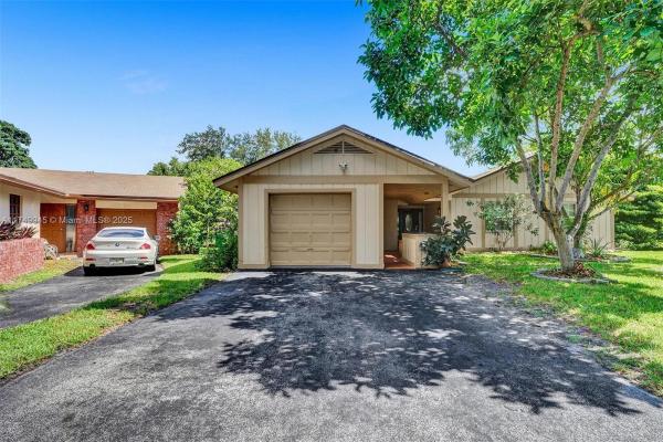 Nova Village, 2124 Nova Village Dr, Davie, Florida 33317, image 1