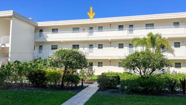 3150 Binnacle Dr #318, Naples, Florida 34103, image 1