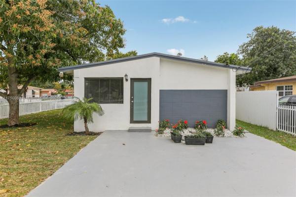 290 NE 171st Ter, Miami, Florida 33162, image 1