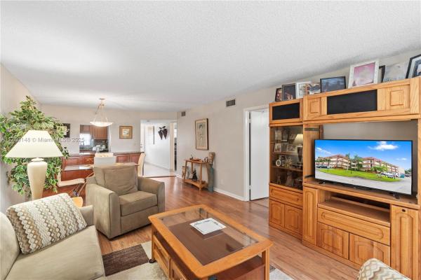 Hollybrook Golf & Tennis Club, 8990 S Hollybrook Blvd #108, Pembroke Pines, Florida 33025, image 1