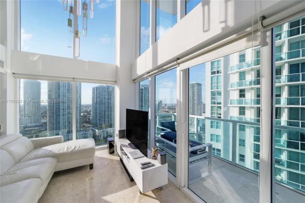 Brickell On The River South Tower, 41 SE 5th St #1817, Miami, Florida 33131, image 1