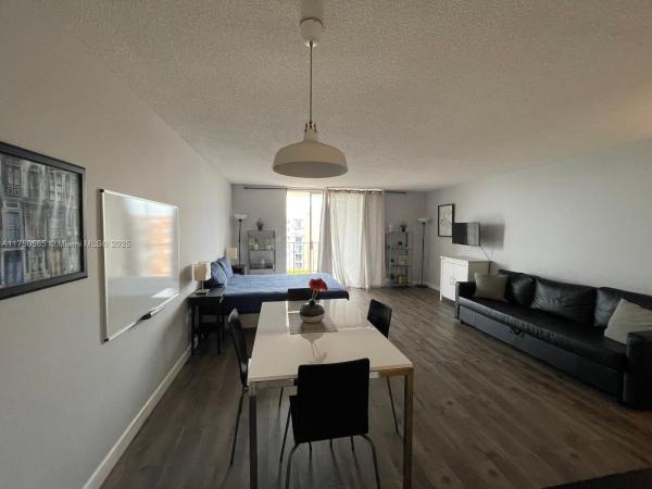 3 Horizons North, 1470 NE 125 Ter #803, North Miami, Florida 33161, image 1