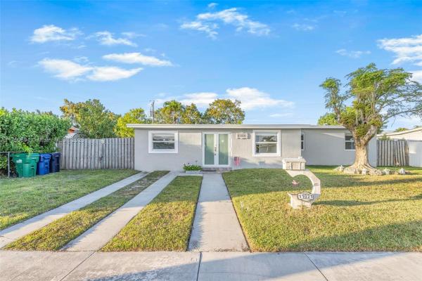 Westwood Lakes Residential, 11021 SW 47th Ter, Westwood Lakes, Florida 33165, image 1