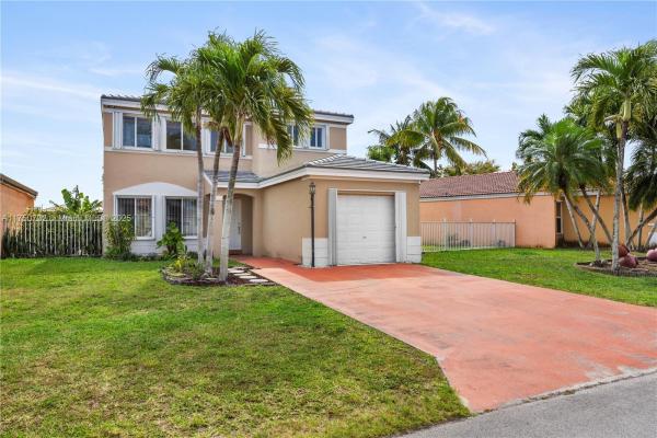 Weitzer Serena Lakes West, 17565 SW 143rd Pl, Richmond West, Florida 33177, image 1