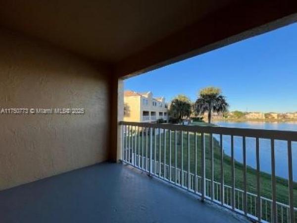 Villas At Lakeview, 5200 NW 31st Ave #13, Fort Lauderdale, Florida 33309, image 1