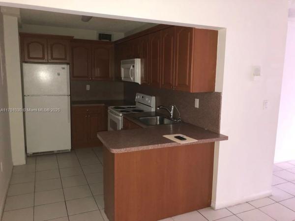 Tall Trees, 16465 NE 22nd Ave #209, North Miami Beach, Florida 33160, image 1