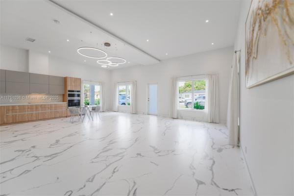 Hallandale Beach No HOA, 635 SW 9th St, Hallandale Beach, Florida 33009, image 1