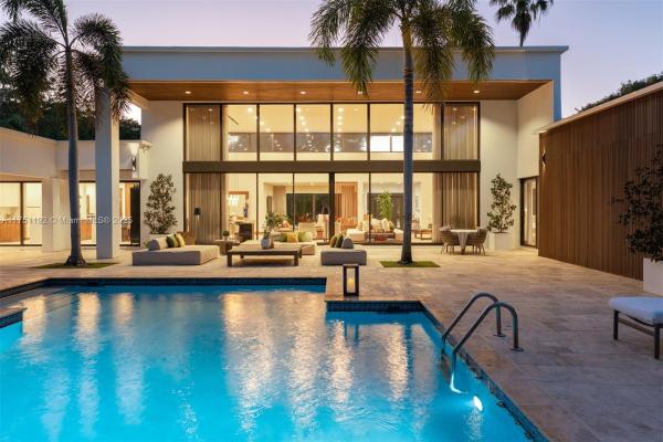 Pinecrest Residential, 9701 SW 69th Ave, Pinecrest, Florida 33156, image 1