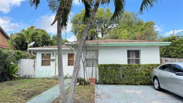 Crestwood, Miami, Florida 33127, image 1