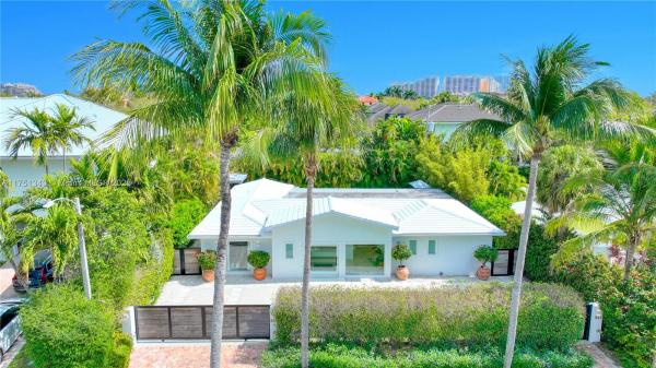 Tropical Isle Homes, 561 Allendale Rd, Key Biscayne, Florida 33149, image 1