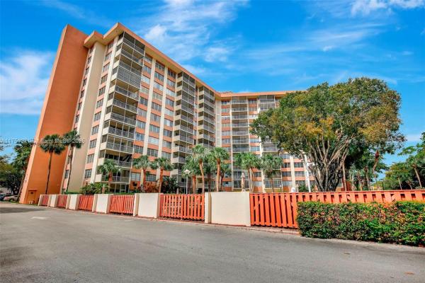 Country Club Tower Of Coral Springs, 10777 W Sample Rd #912, Coral Springs, Florida 33065, image 1