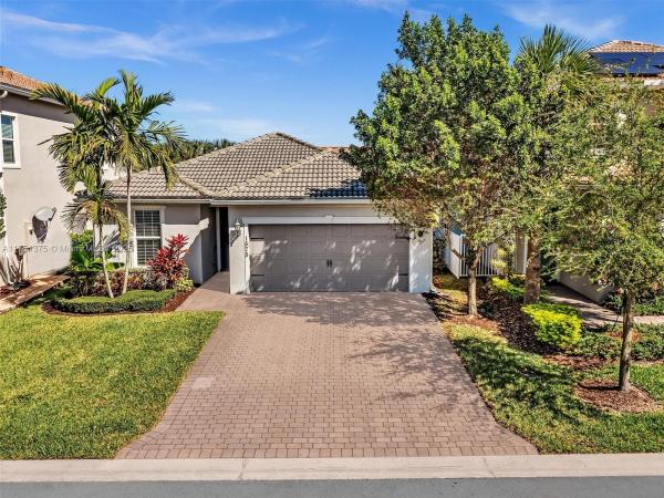 Parkview At Hillcrest, 1575 Pongam Ter, Hollywood, Florida 33021, image 1
