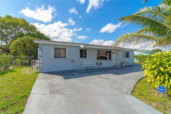 Vista Verde, 20630 NW 37th Ct, Miami Gardens, Florida 33055, image 3