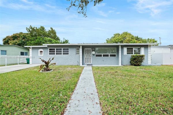 Carol City Gardens, 4041 NW 191st St, Miami Gardens, Florida 33055, image 1