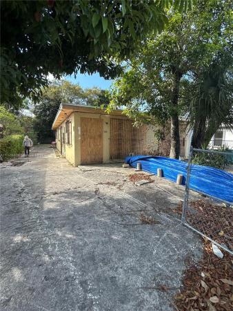 Kenwood, 1780 NW 15th St, Miami, Florida 33125, image 1