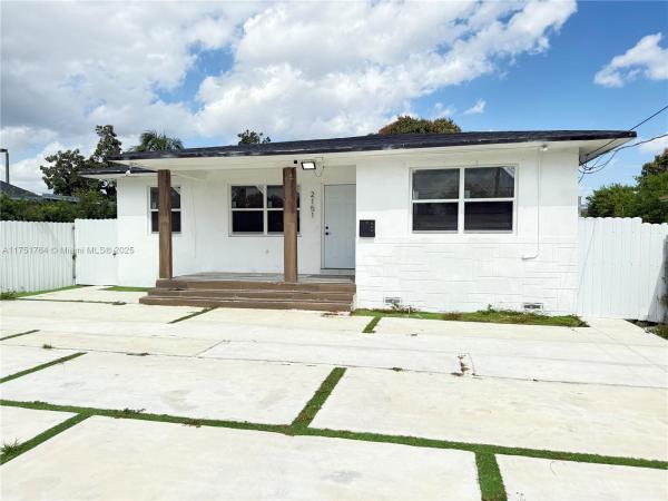 2151 NW 59th St, Unincorporated Dade County, Florida 33142, image 1