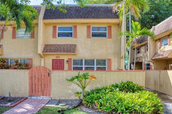 Arista Park, 7175 Nova Dr #301, Davie, Florida 33317, image 1