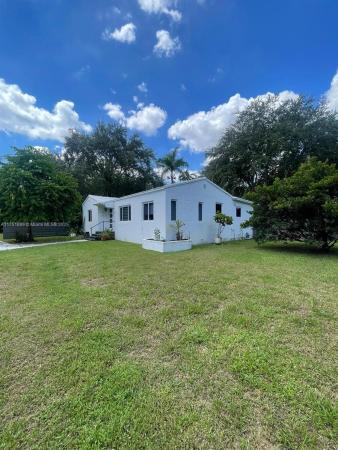 Griffing Biscayne Park Estates, 11660 NE 8th Ave, Biscayne Park, Florida 33161, image 1
