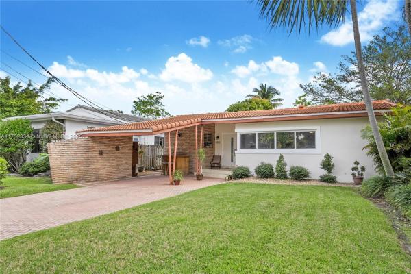 Altos Del Mar, 9165 Garland Ave, Surfside, Florida 33154, image 1