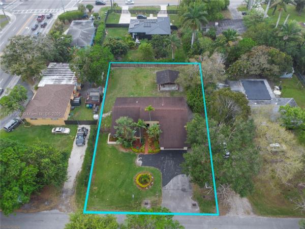 13520 NE Miami Ct, Biscayne Park, Florida 33161, image 1