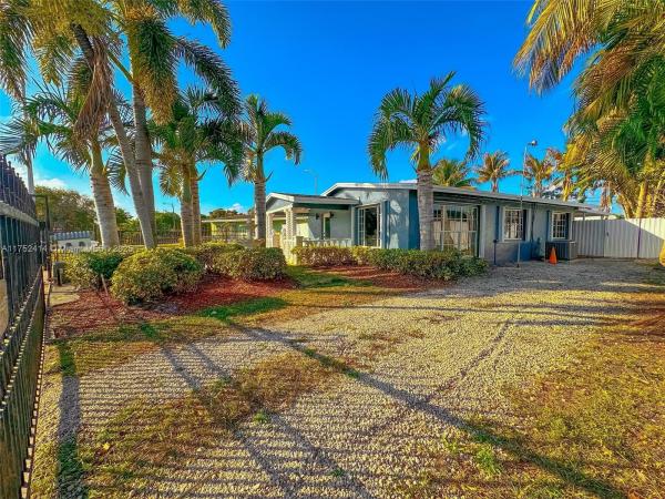 Essex Village, 621 SE 3rd Pl, Hialeah, Florida 33010, image 1