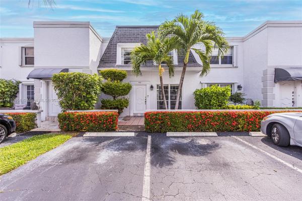 Venetian Park East, 912 NE 27th Ave #912, Hallandale Beach, Florida 33009, image 1