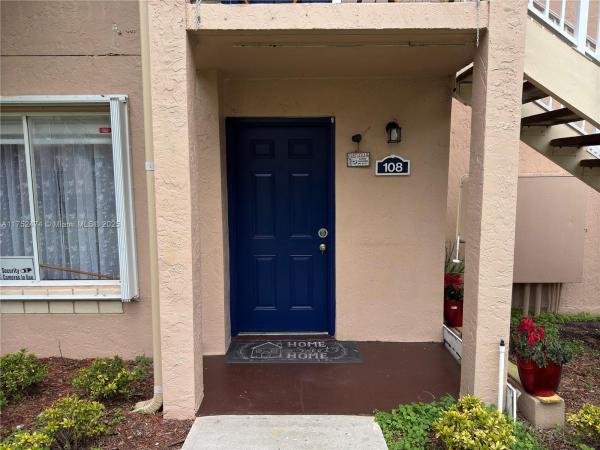 Royal Palm Place At The Hammocks, 15751 SW 106 Ter #108, The Hammocks, Florida 33196, image 1