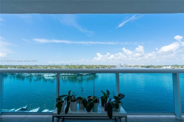 Aquasol, 6770 Indian Creek Dr #7J, Miami Beach, Florida 33141, image 1