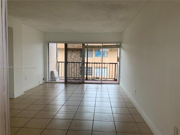 8889 Fontainebleau Blvd #403, Miami, Florida 33172, image 1