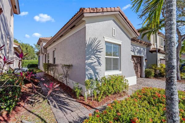 Portofino Palms, 1270 NE 39th Ave, Homestead, Florida 33033, image 3